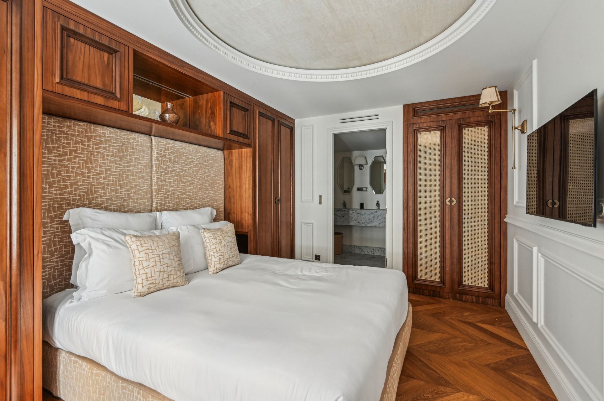 Sale Apartment Paris 2 75002 69.62 m²