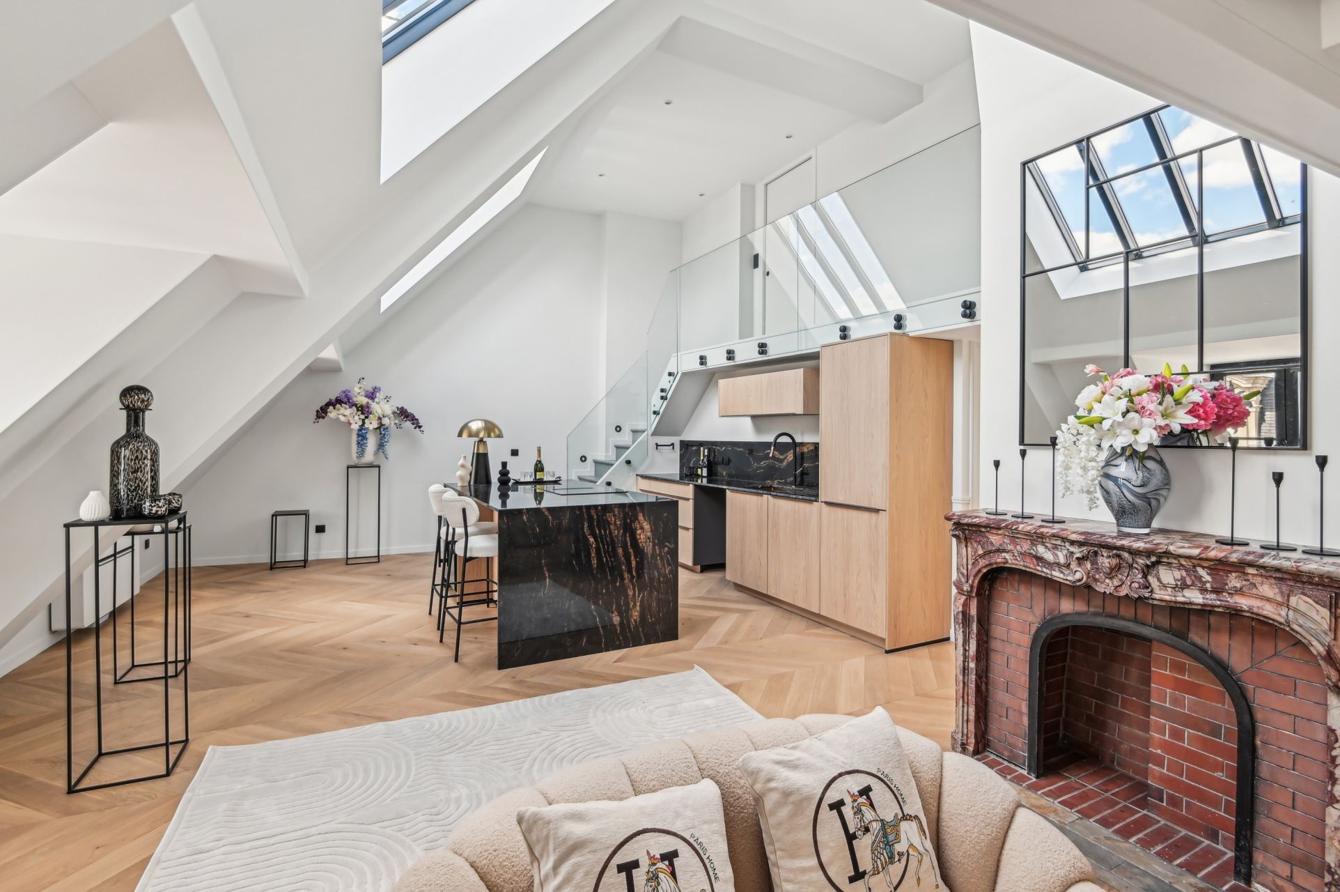 Sale Apartment Paris 1 75001 129.95 m²