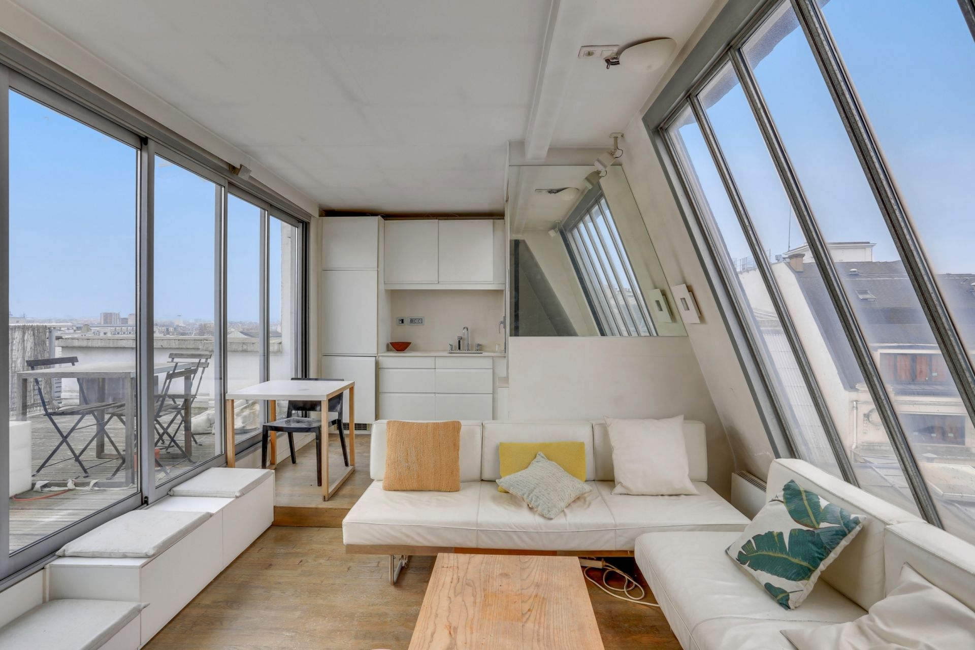 Sale Duplex Paris 10 (75010) 63 m²