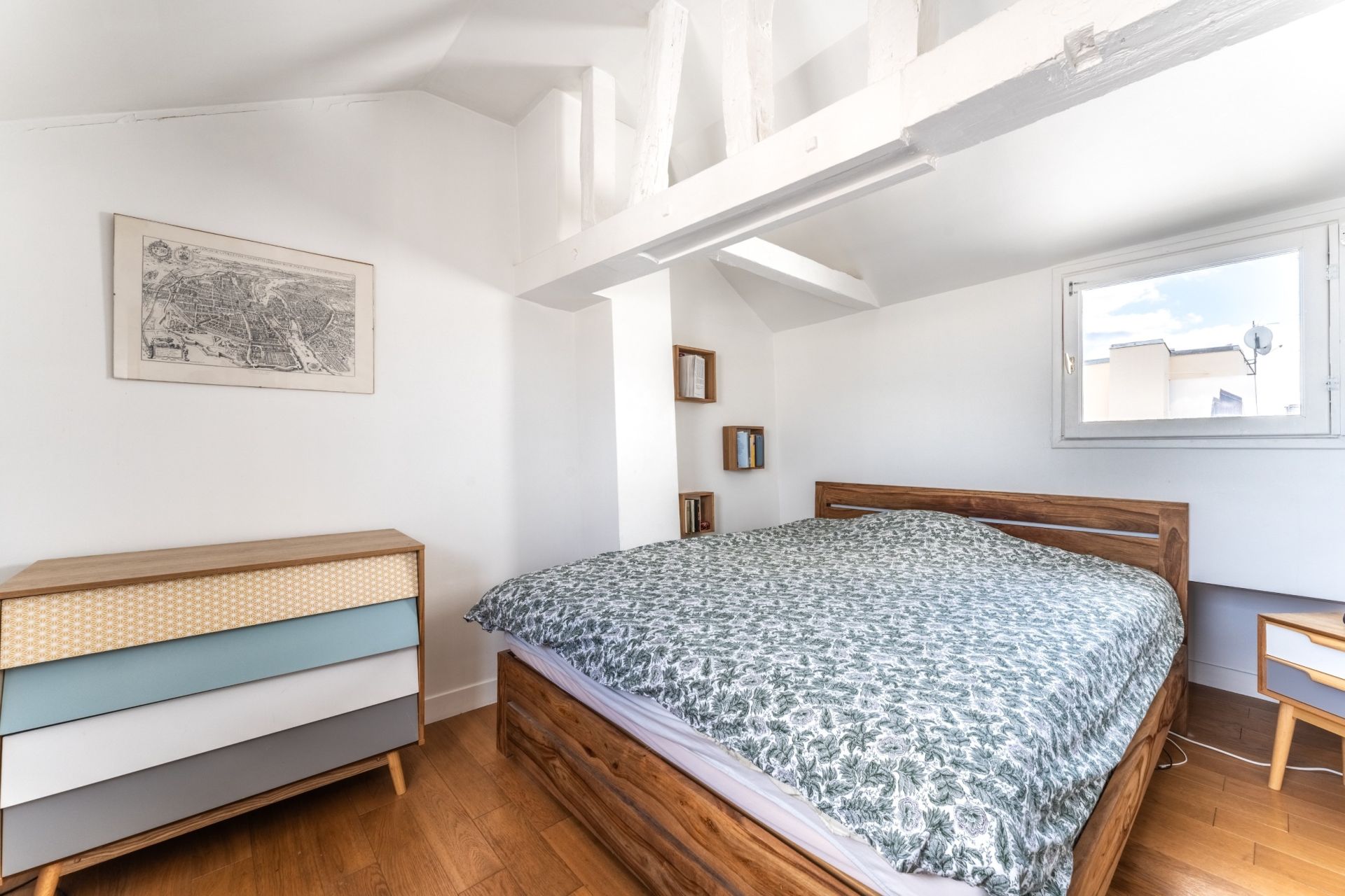 Sale Apartment Paris 4 75004 70 m²