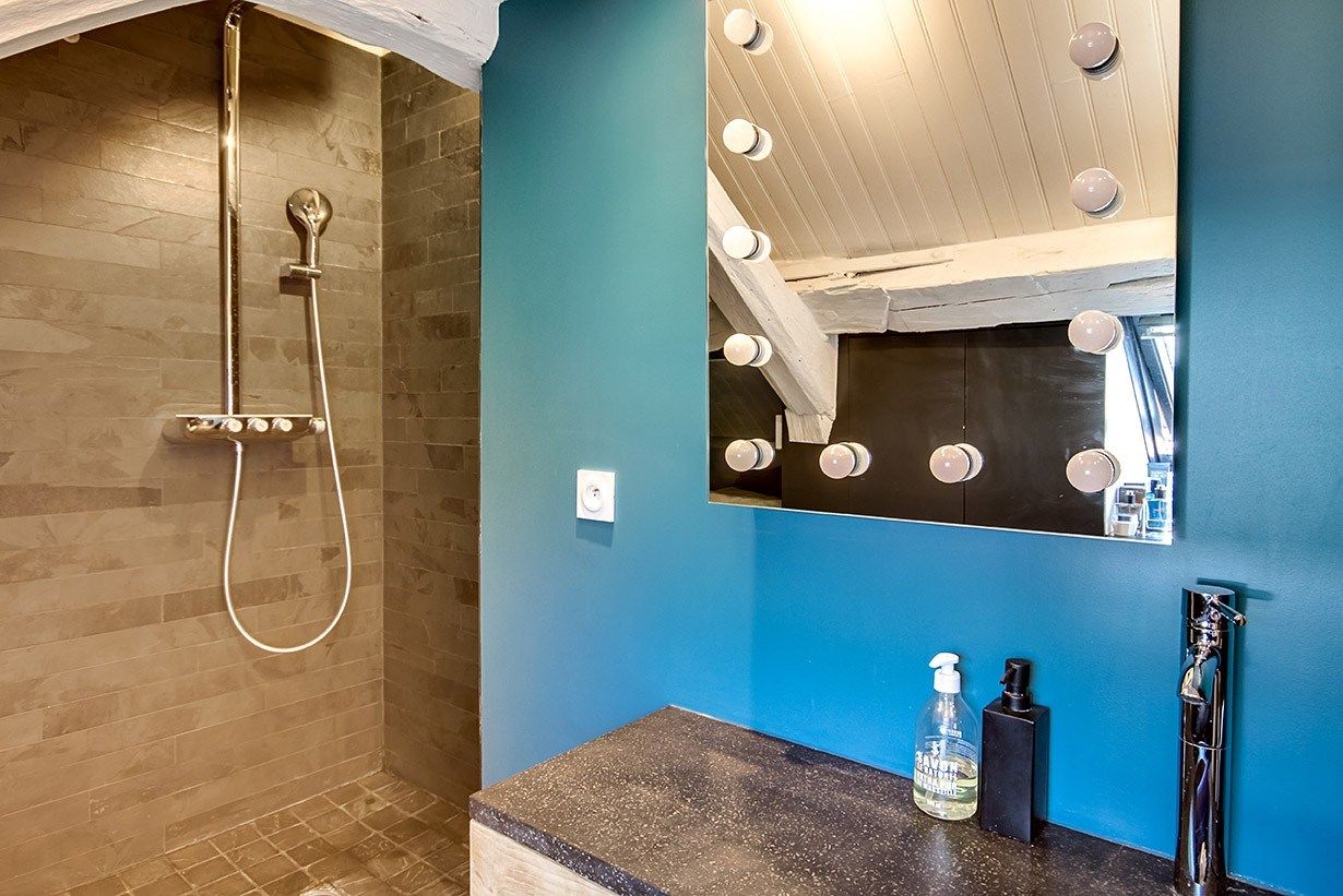 apartment 2 rooms for sale on PARIS (75004) Sale Apartment Paris 4 75004 71.54 m²