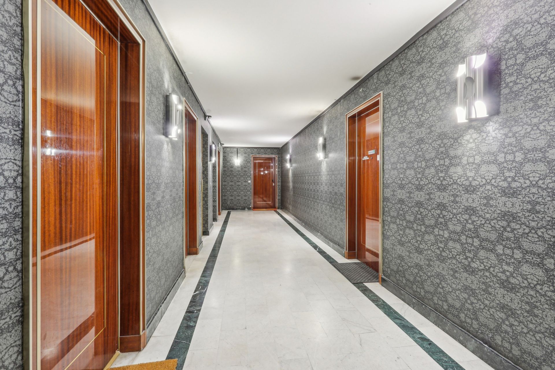 Sale Apartment Paris 12 75012 100 m²