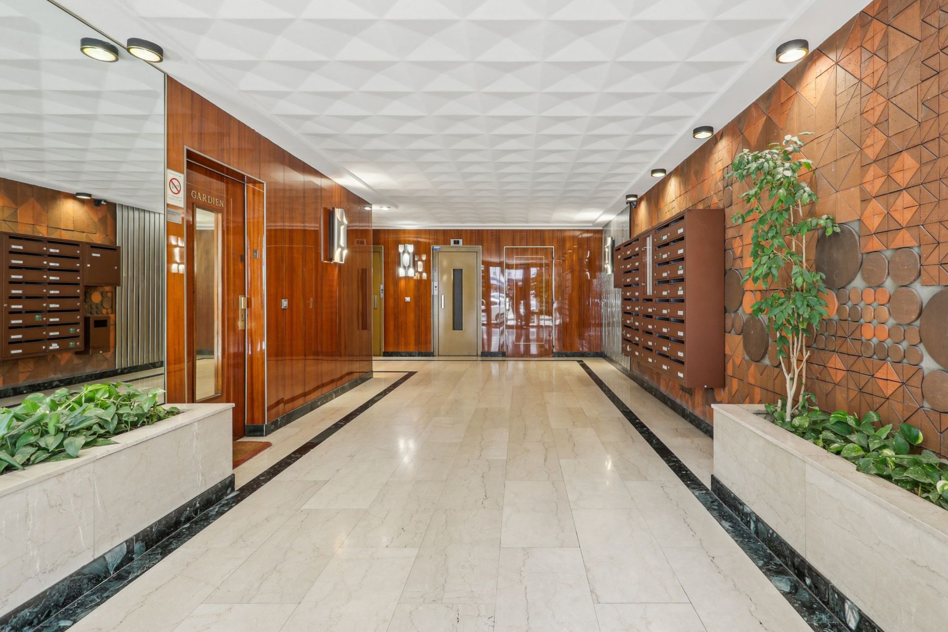 Sale Apartment Paris 12 75012 100 m²