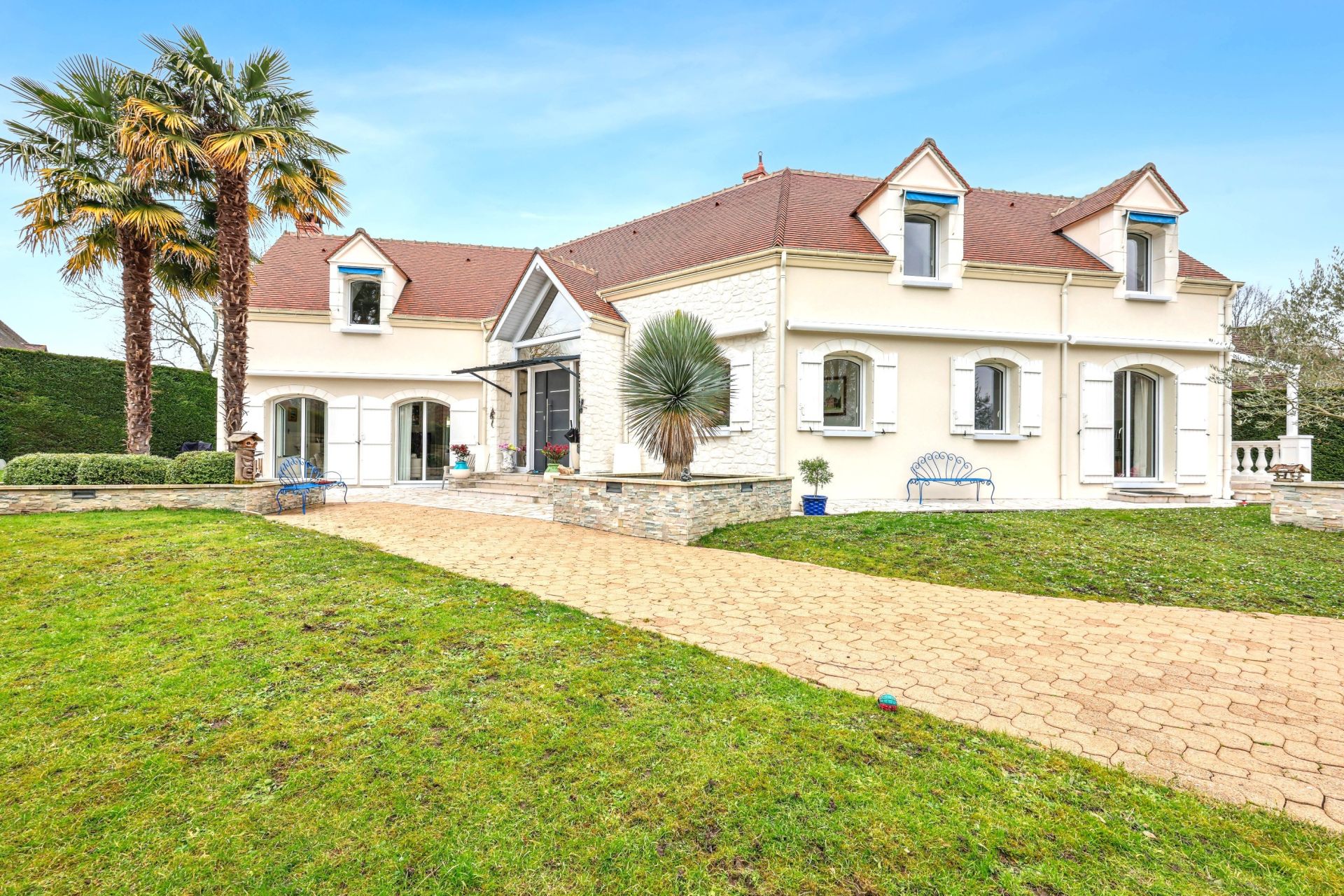 Sale Villa Santeny 94440 300 m²
