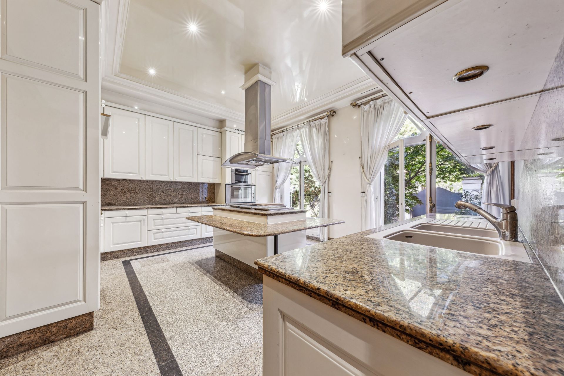 Vente Villa La Varenne St Hilaire 94210 1000 m²