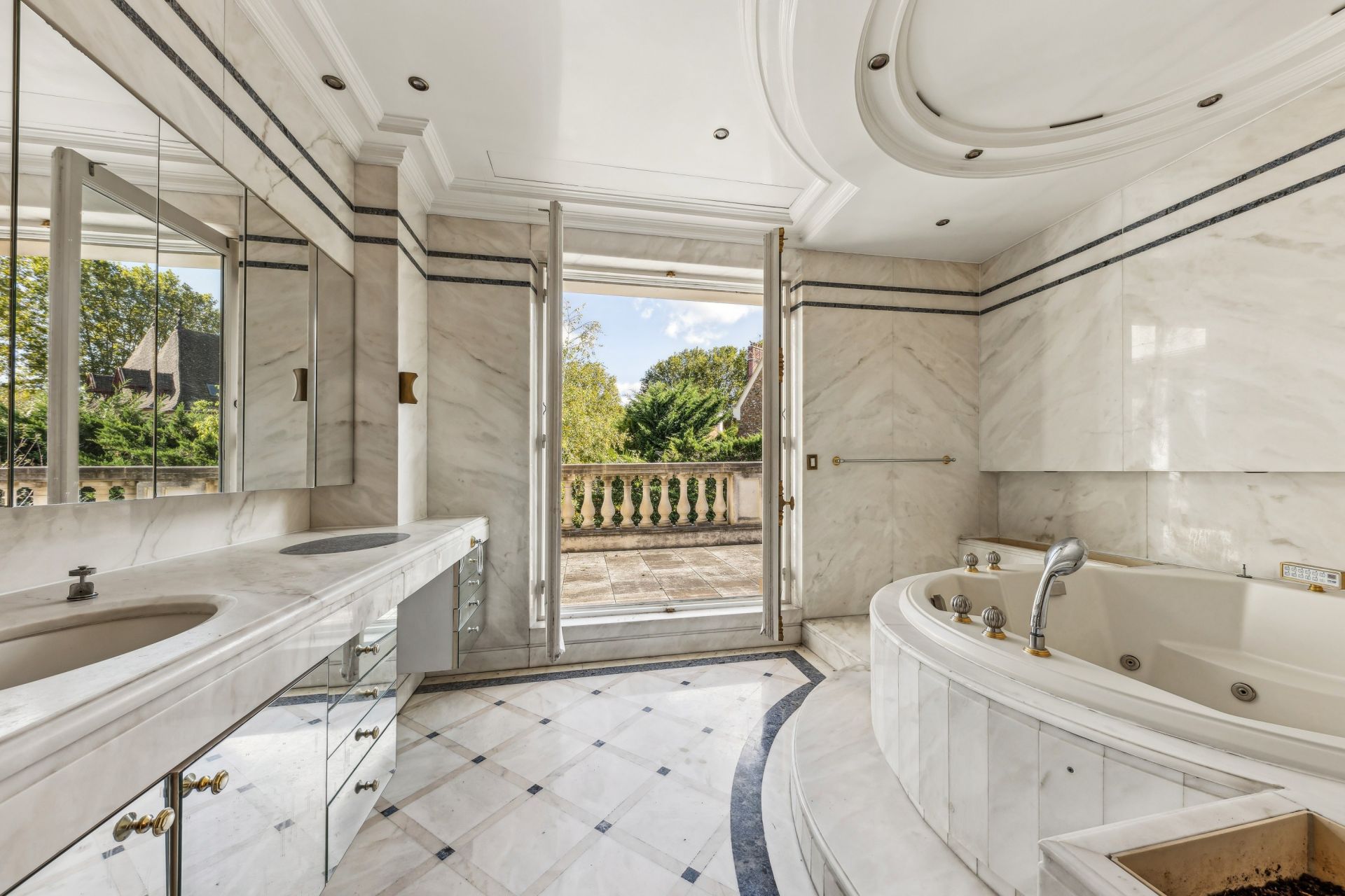 Vente Villa La Varenne St Hilaire 94210 1000 m²