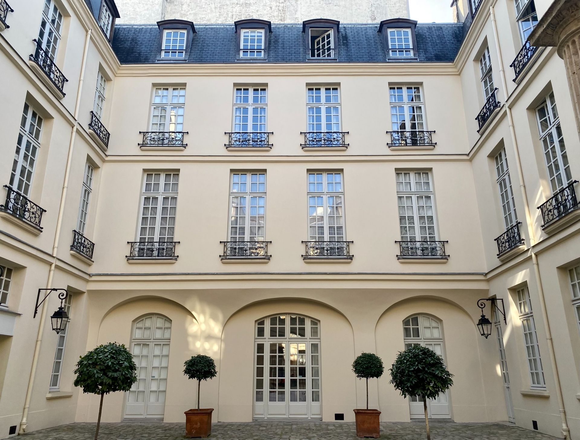 Sale Apartment Paris 3 (75003) 151 m²