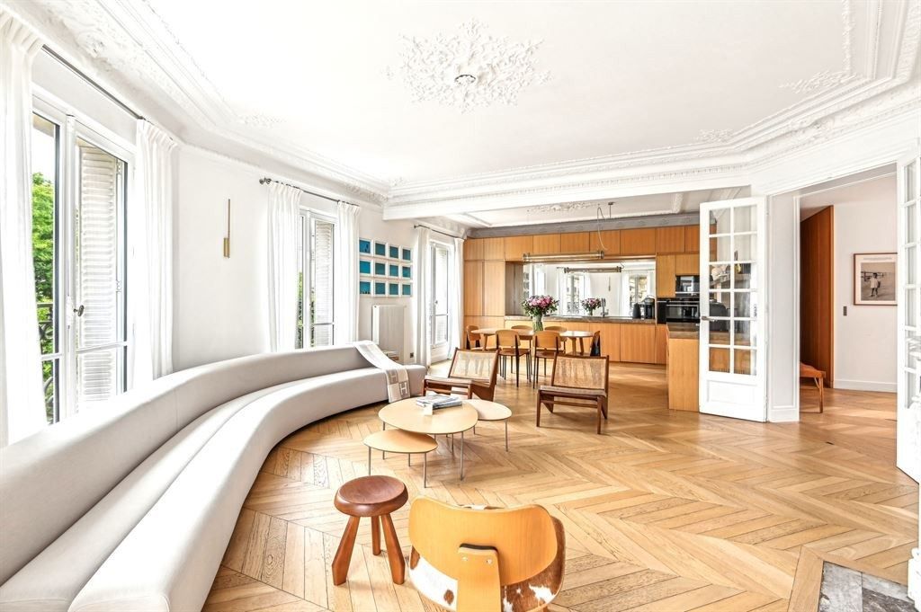 Sale Apartment Paris 16 75116 130 m²