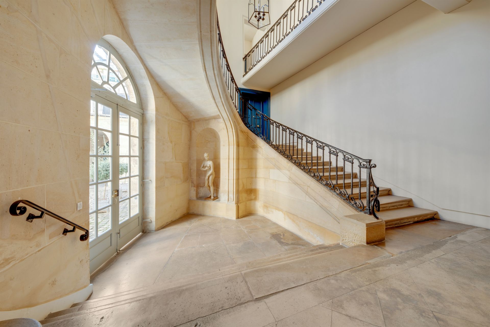 appartement 6 pièces en vente sur PARIS (75004) Vente Appartement Paris 4 75004 218.63 m²