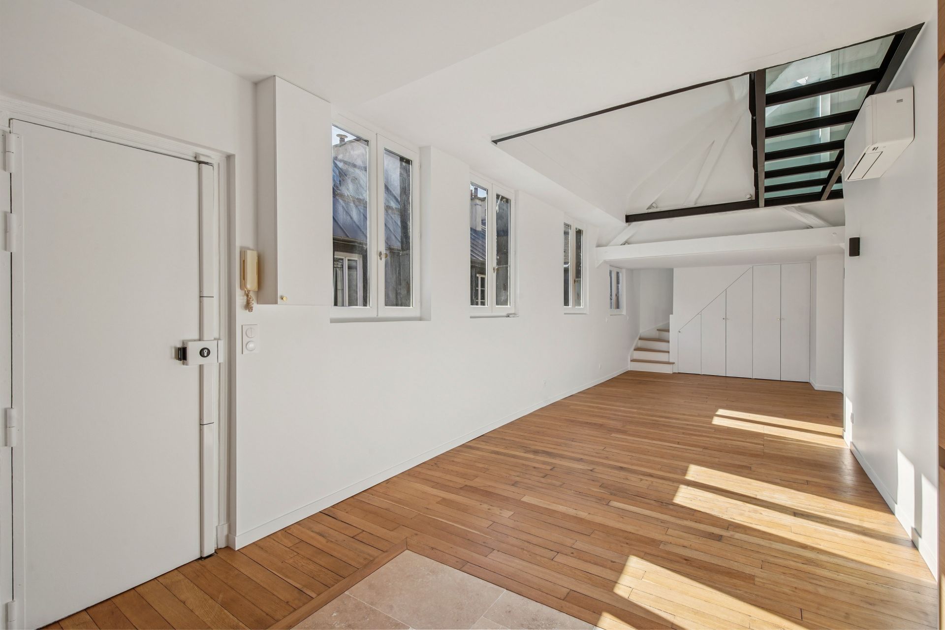 Sale Apartment Paris 7 75007 70.56 m²