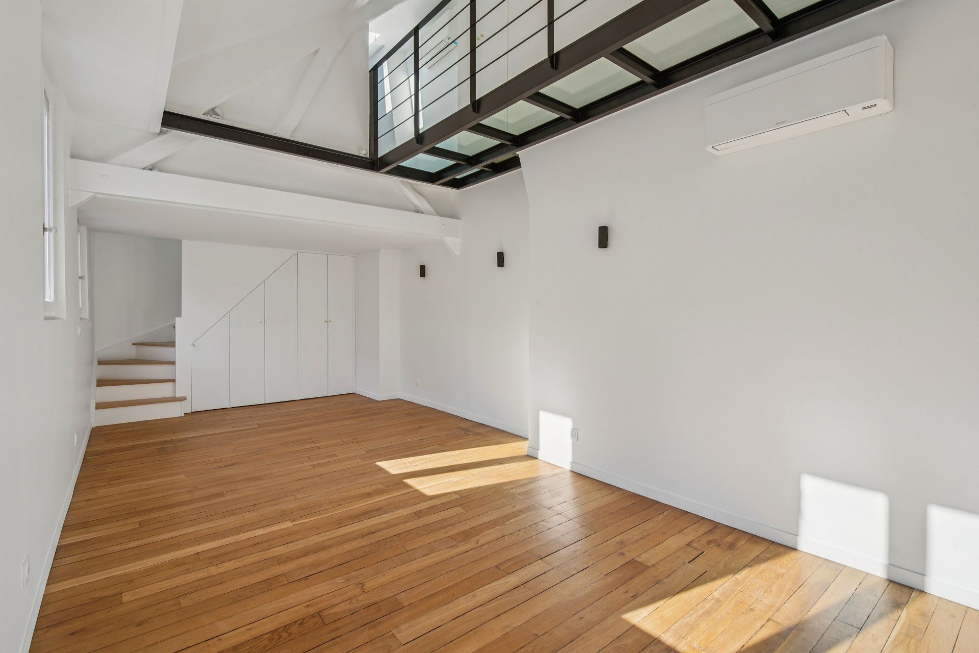 Sale Apartment Paris 7 75007 70.56 m²