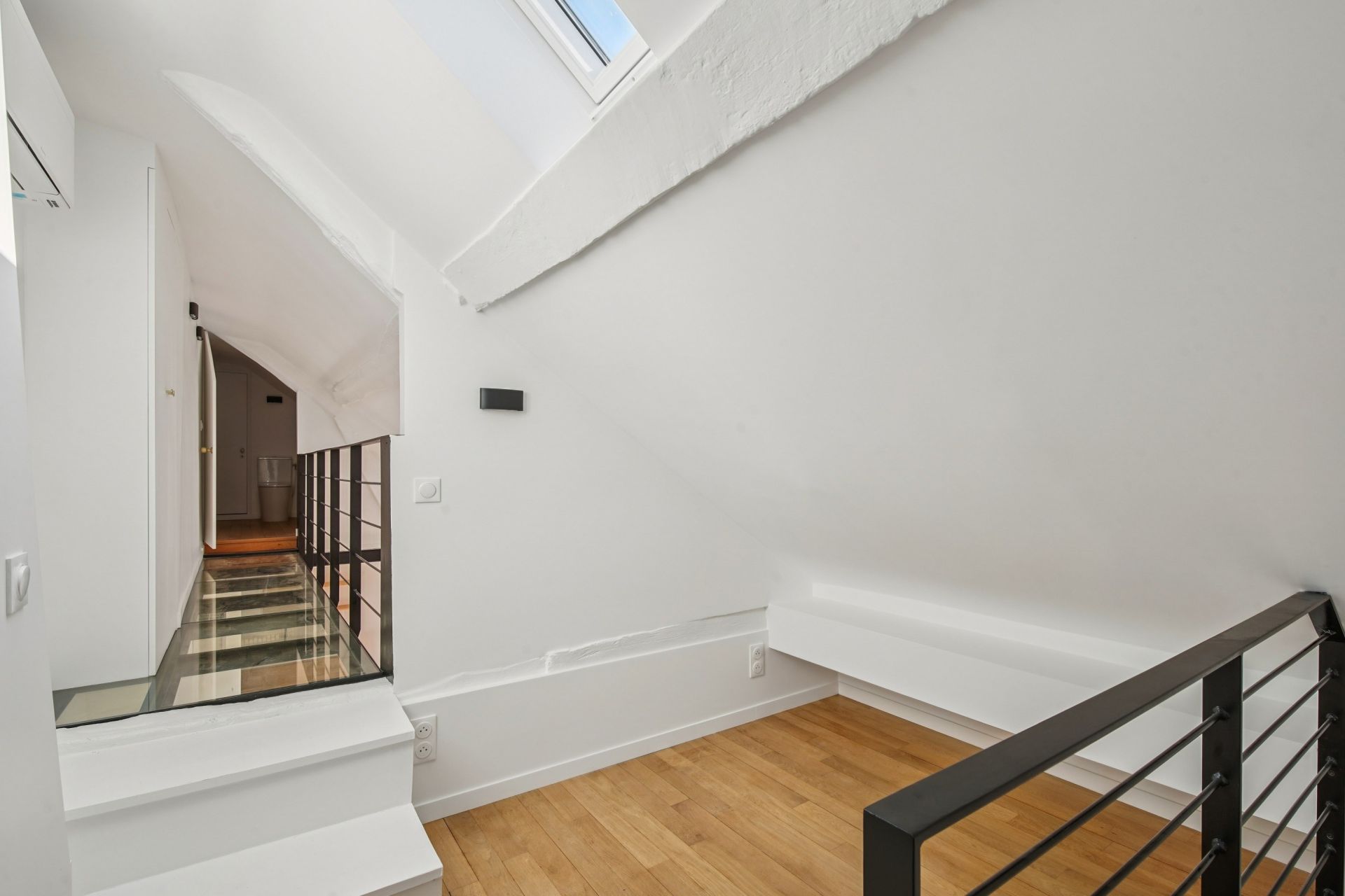 Sale Apartment Paris 7 75007 70.56 m²