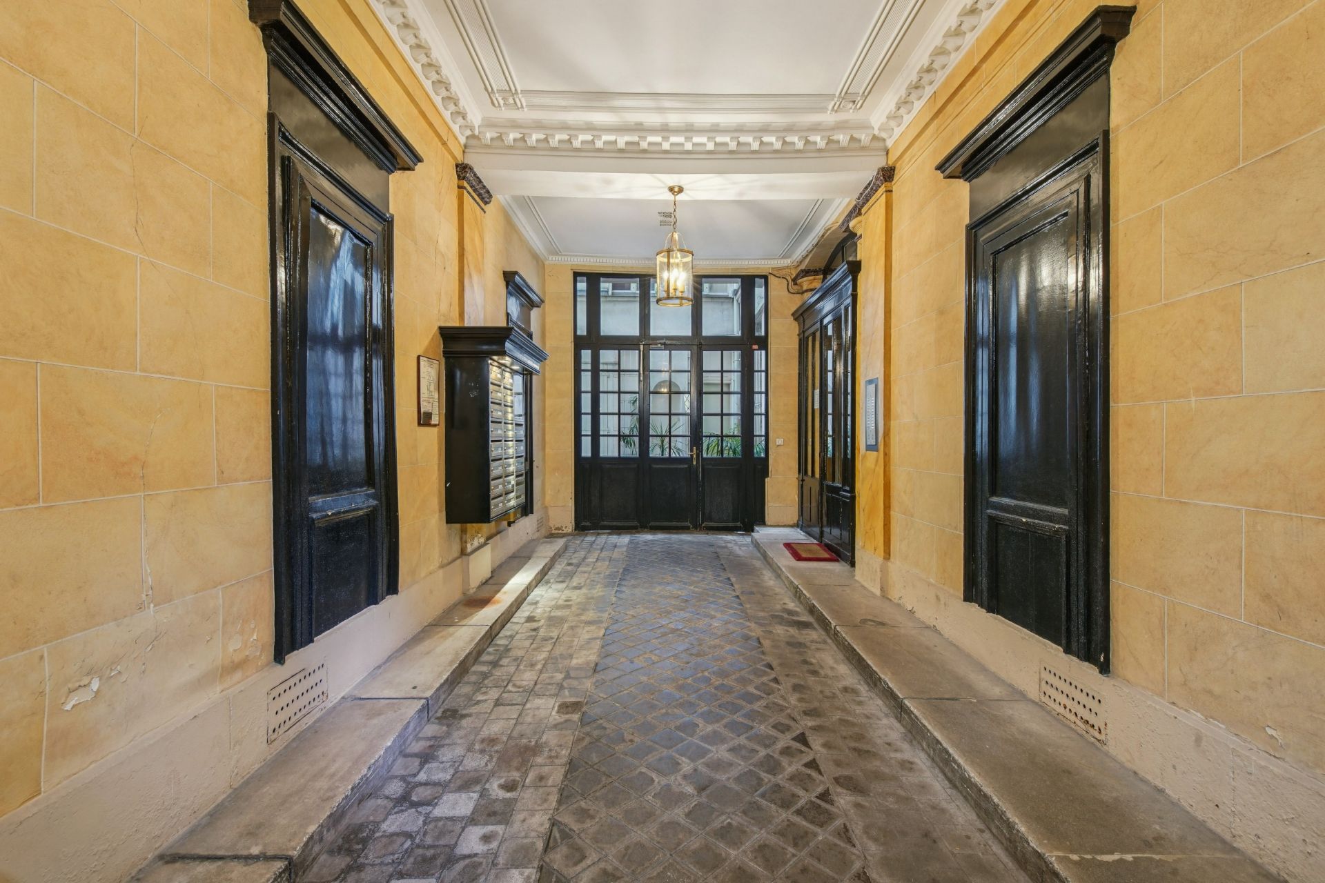 Sale Apartment Paris 7 75007 70.56 m²