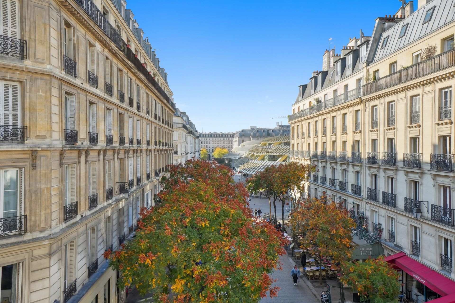 Sale Apartment Paris 1 75001 52 m²