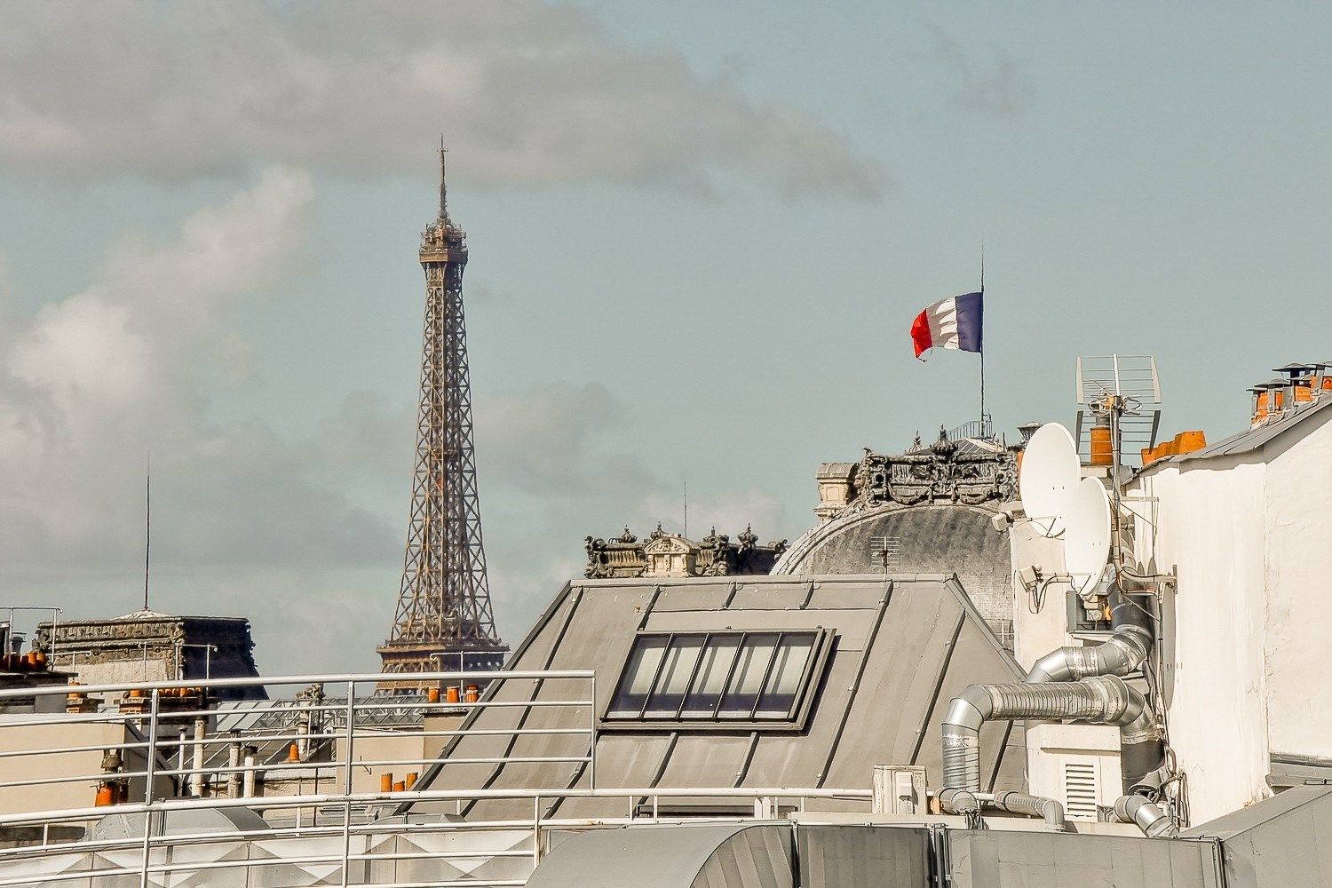 Sale Apartment Paris 1 75001 67.9 m²