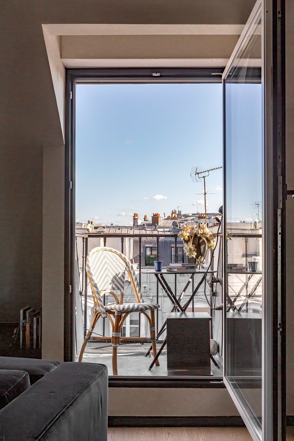 Sale Apartment Paris 1 75001 67.9 m²