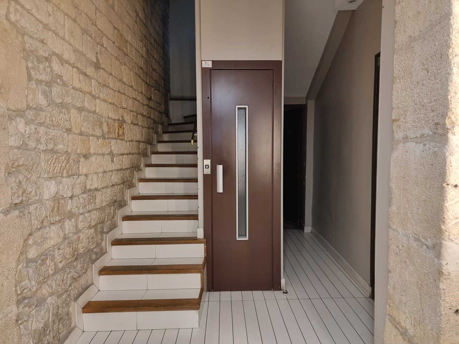 Sale Apartment Paris 1 75001 67.9 m²