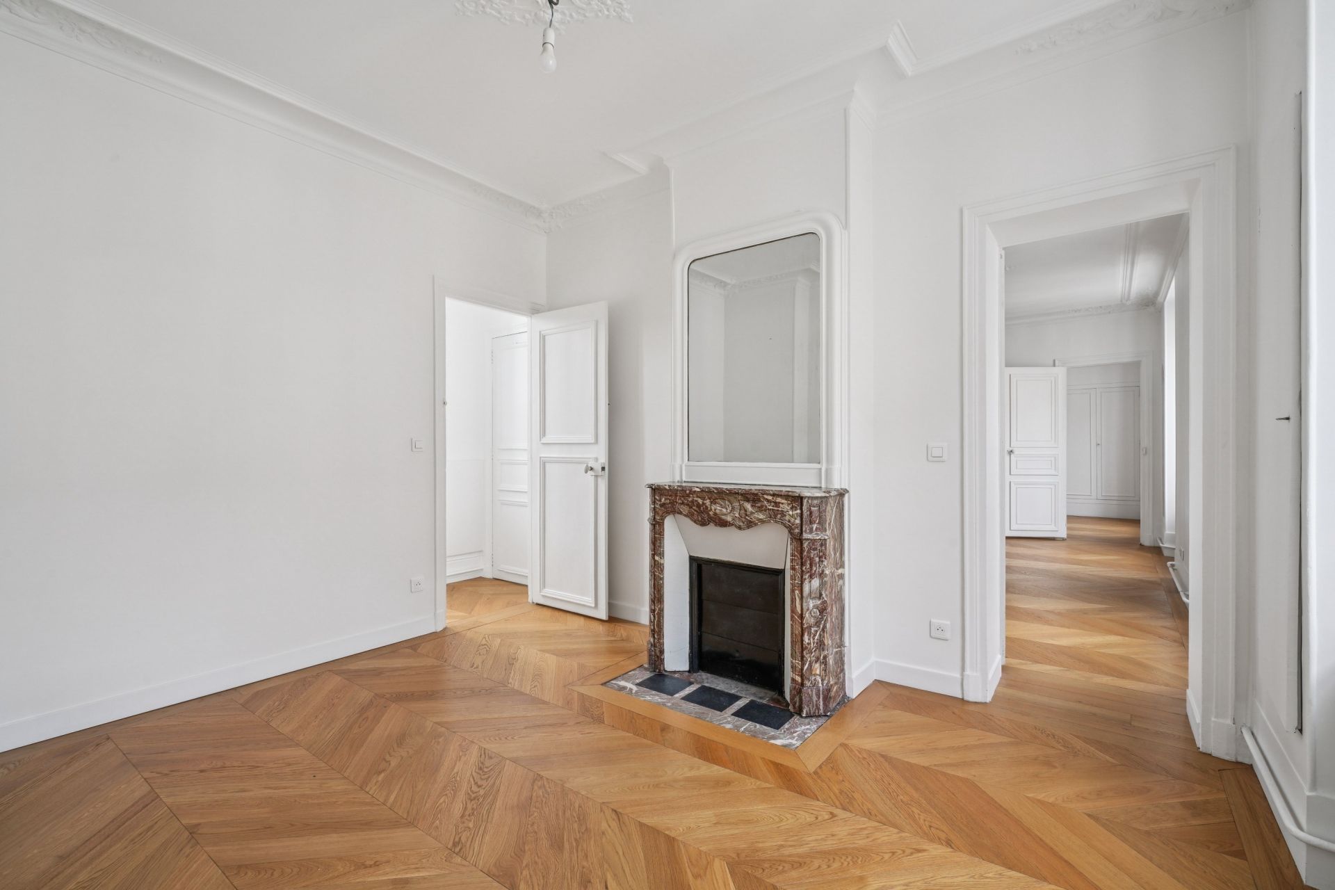Sale Apartment Paris 3 75003 81 m²