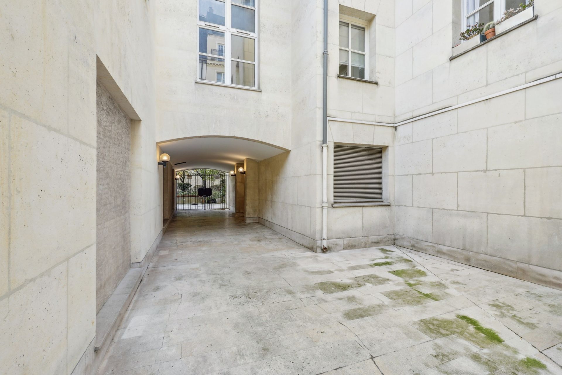 Sale Apartment Paris 3 75003 43.76 m²