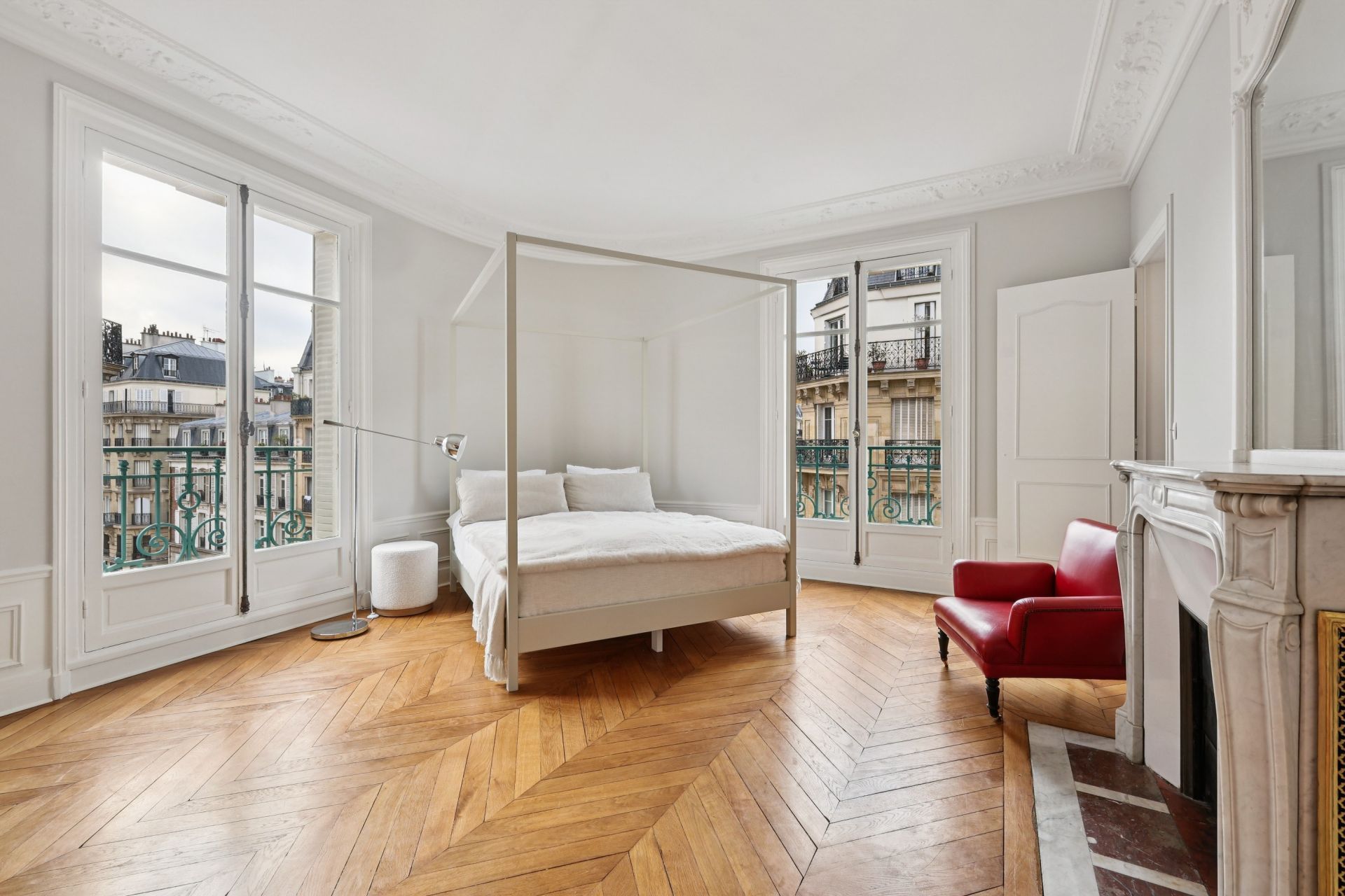 Sale Apartment Paris 4 75004 177.28 m²