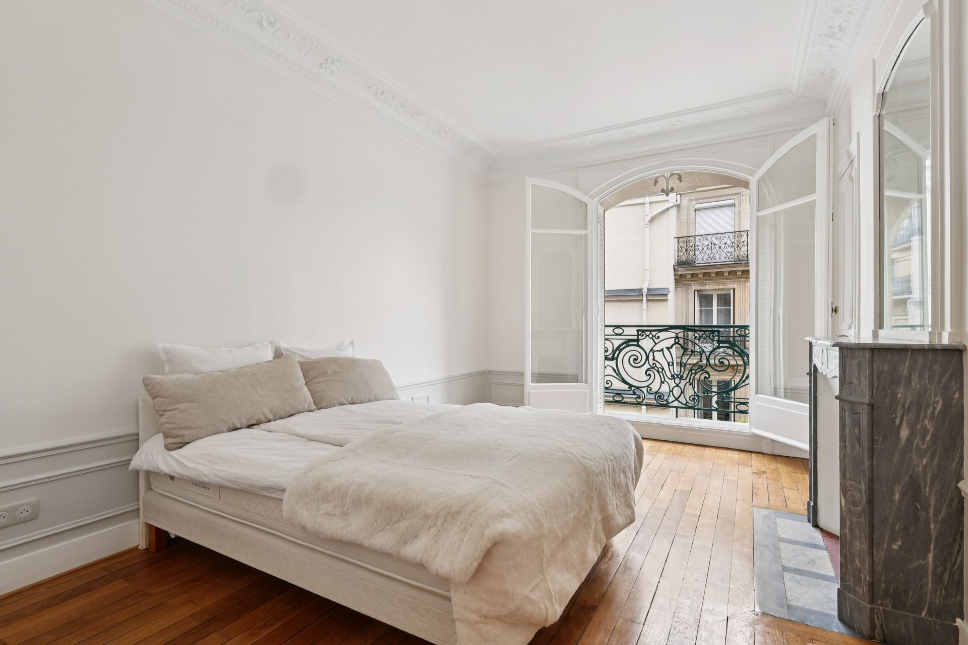 Sale Apartment Paris 4 75004 177.28 m²
