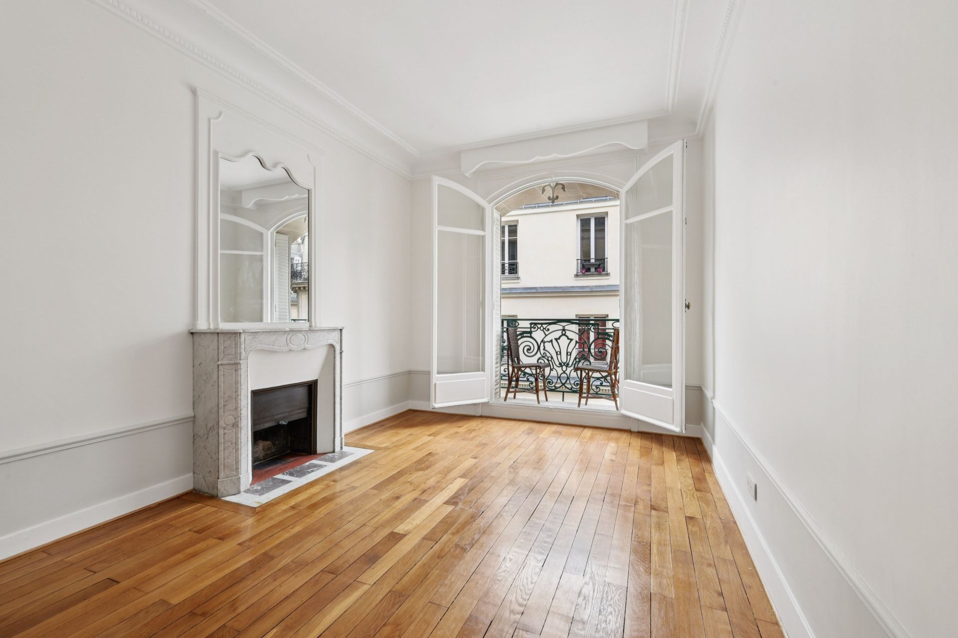 Sale Apartment Paris 4 75004 177.28 m²