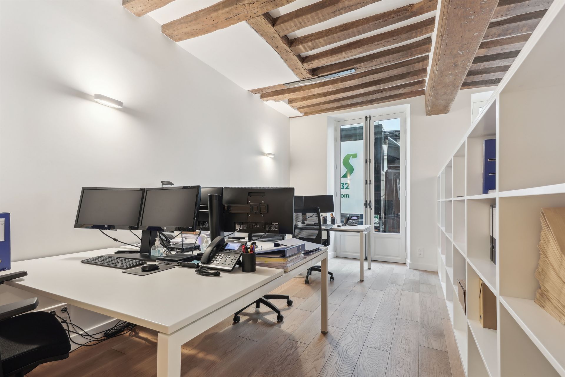 Sale Business premises Paris 3 75003 106.24 m²