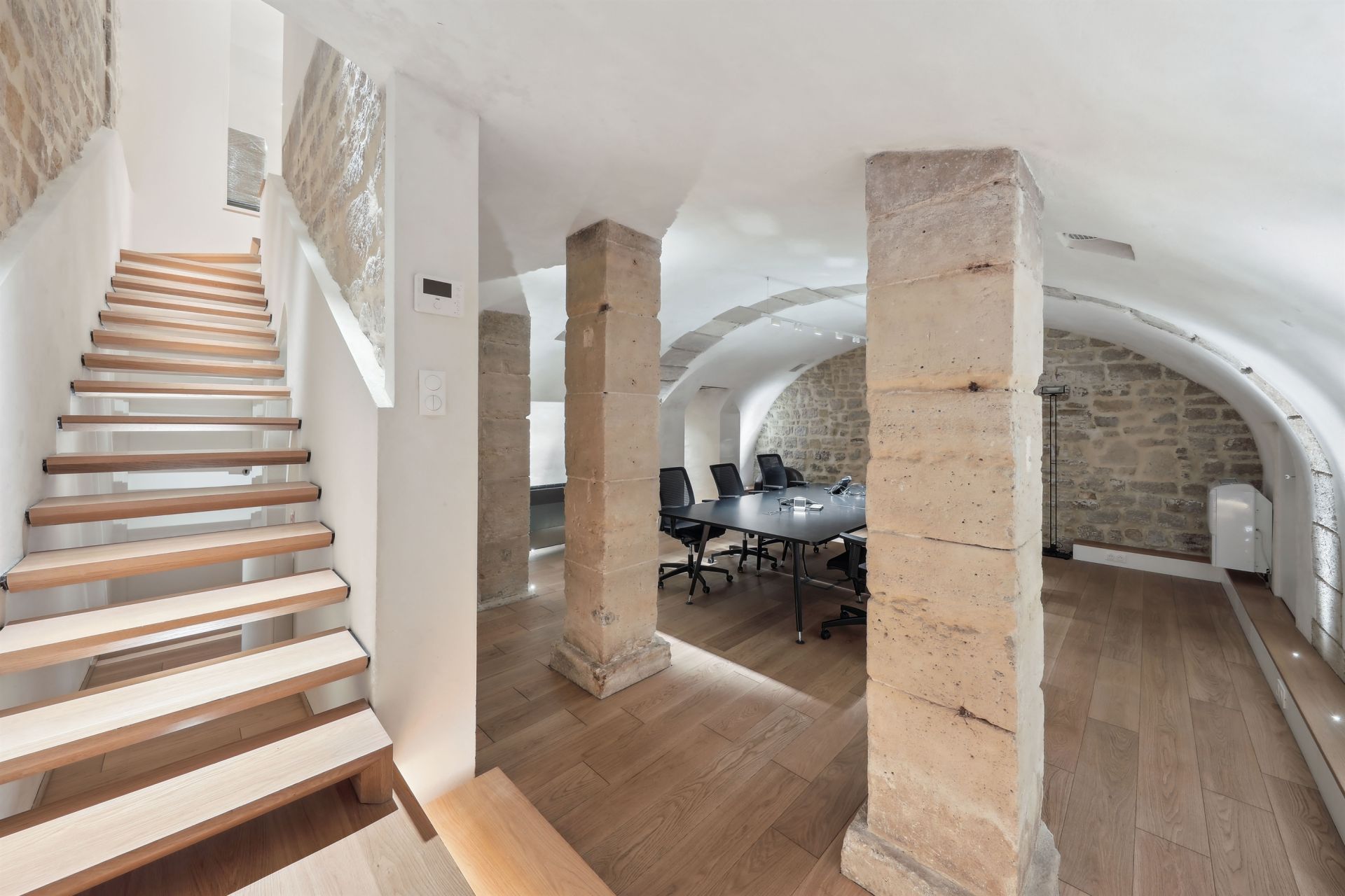 Sale Business premises Paris 3 75003 106.24 m²