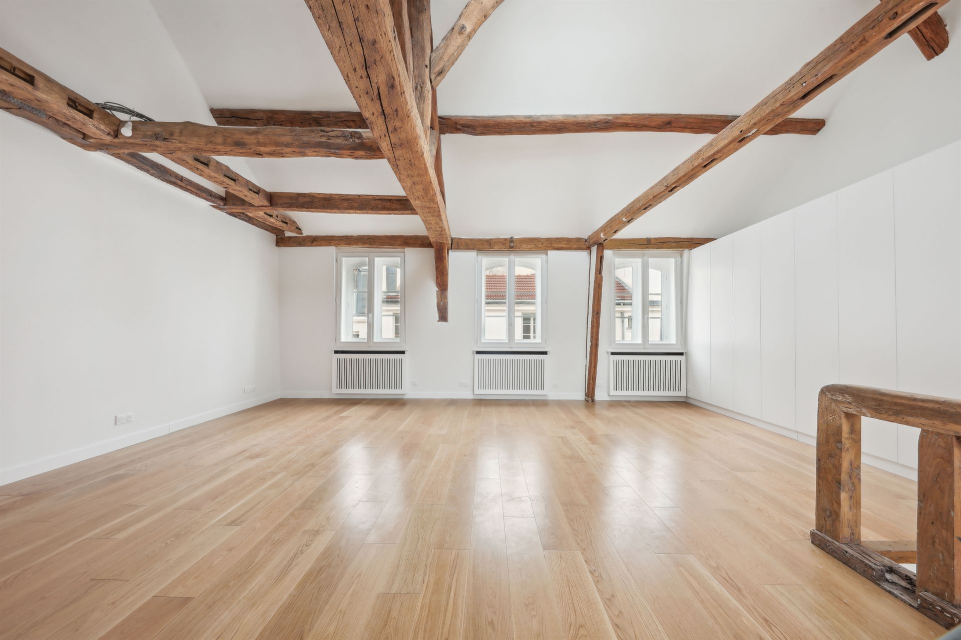 Sale Building Paris 3 75003 327.49 m²