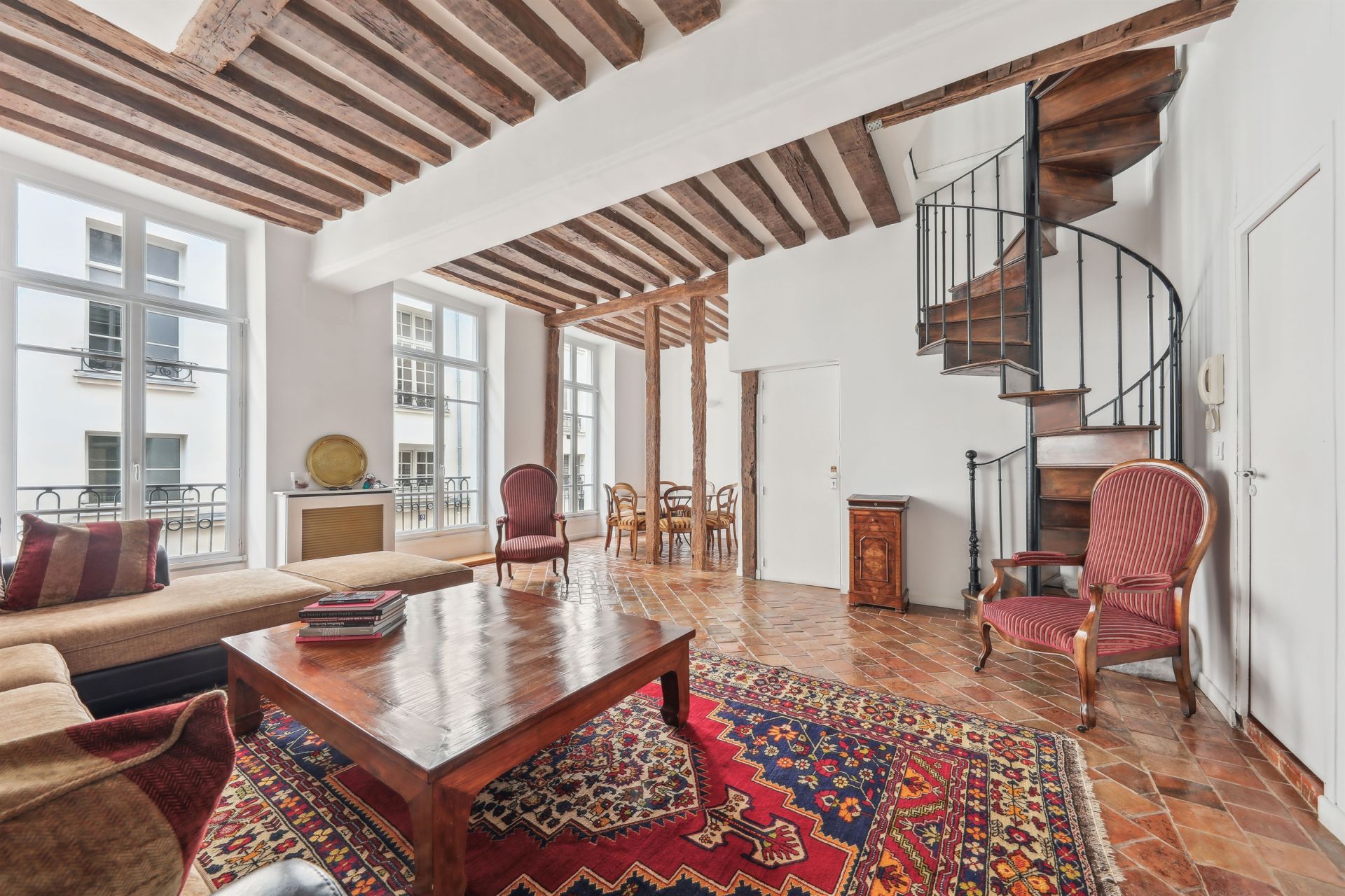 Sale Building Paris 3 75003 327.49 m²