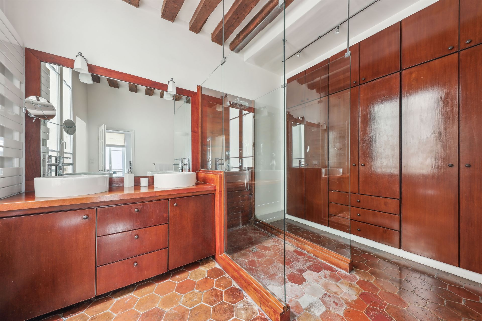 Sale Building Paris 3 75003 327.49 m²