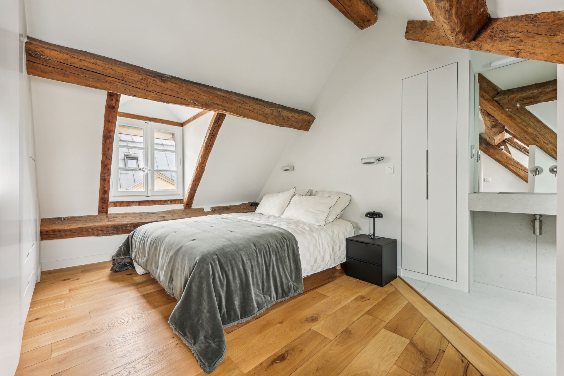 apartment 3 rooms for sale on PARIS (75004) Sale Apartment Paris 4 75004 85.41 m²