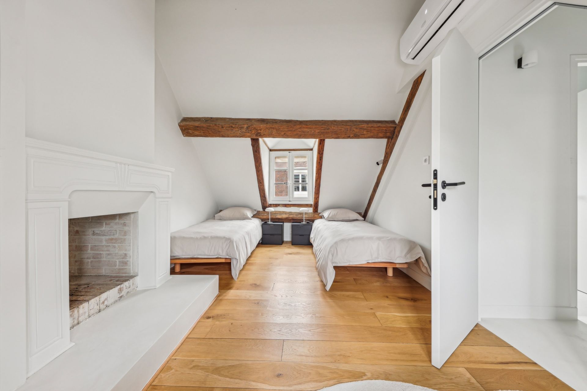 apartment 3 rooms for sale on PARIS (75004) Sale Apartment Paris 4 75004 85.41 m²