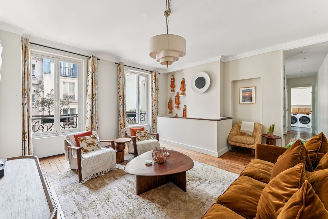 Sale Apartment Paris 1 75001 170 m²