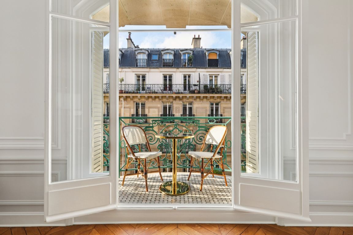 Sale Apartment Paris 4 75004 177.28 m²