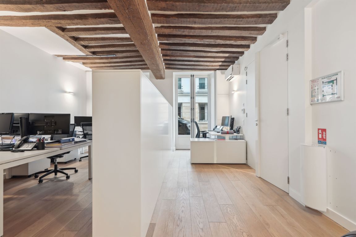 Vente Bureaux Paris 3 75003 106.24 m²